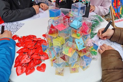 Konkursy plastyczne dla dzieci na stoisku SPZZLO Warszawa-Żoliborz